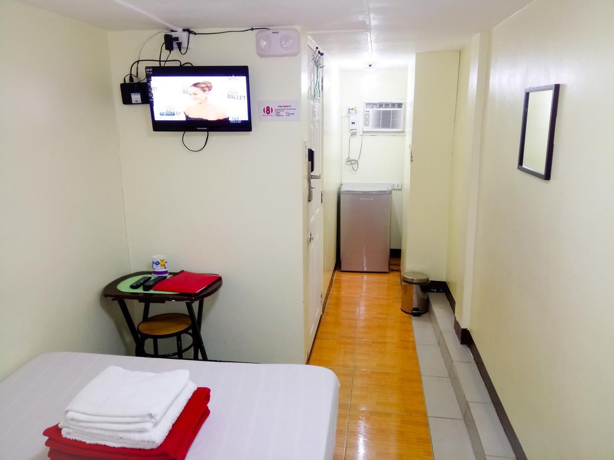 8Hostel Manila Eksteriør billede
